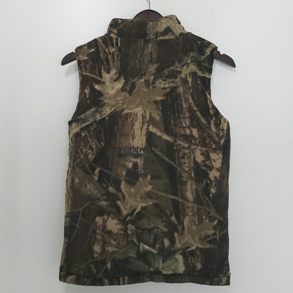 COLUMBIA REVERSIBLE CAMO PUFFER VEST, Boy's Size: 14/16, $40 - Picture 6 of 12